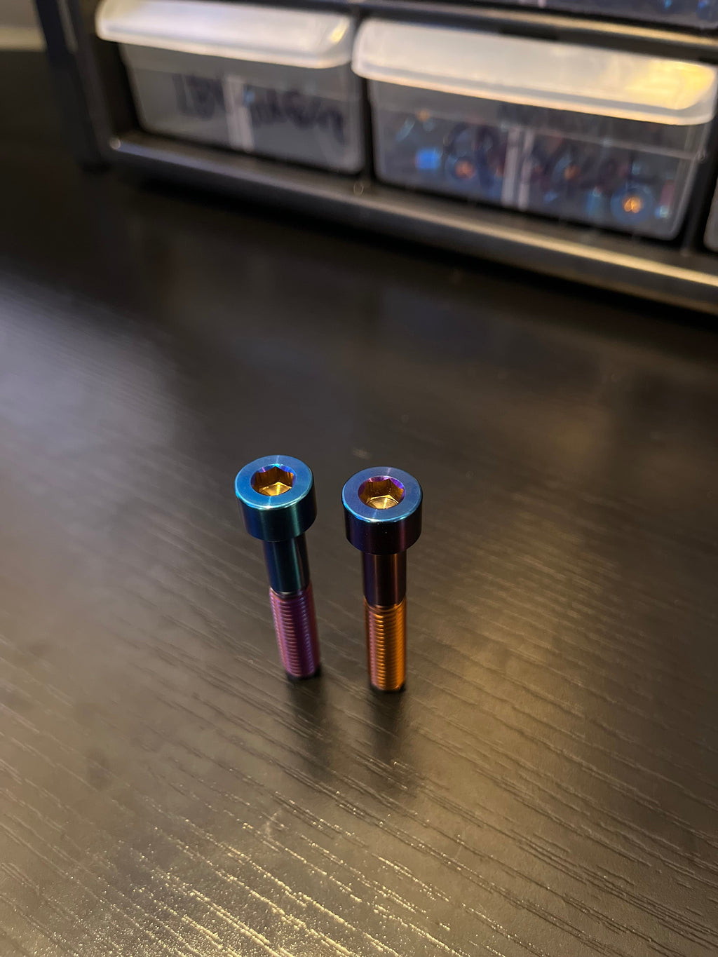 Ultra Bee/LBX Throttle Bolts (Set of 2)